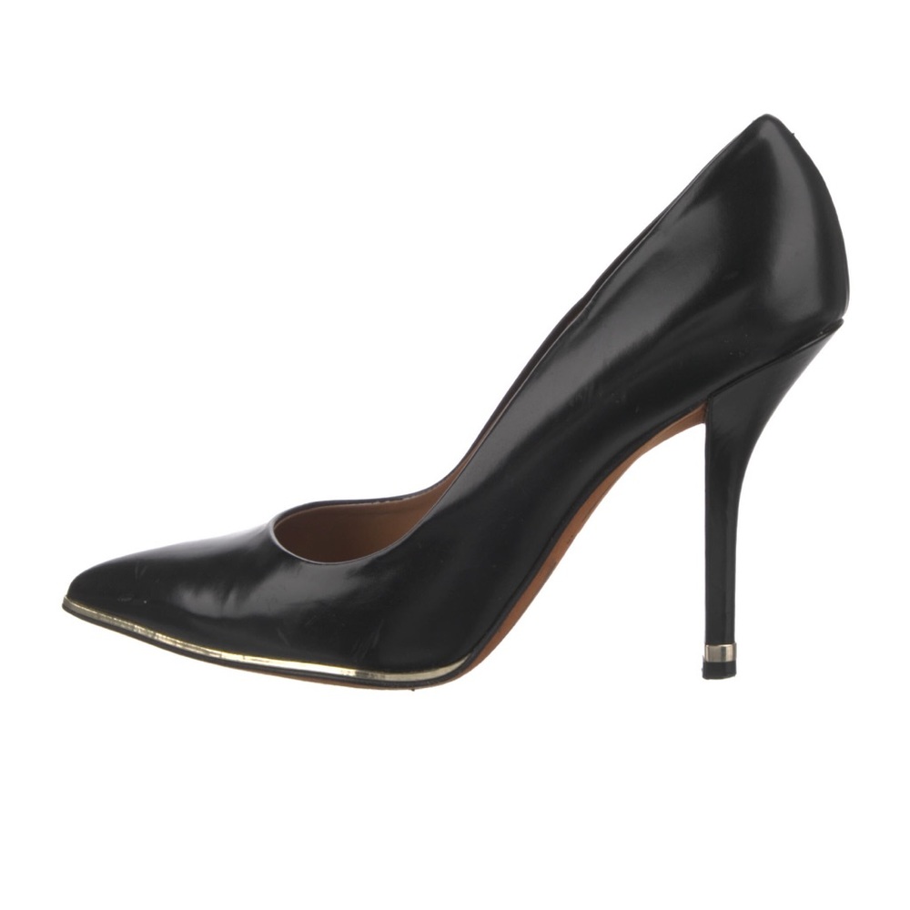 Givenchy Leather Pumps